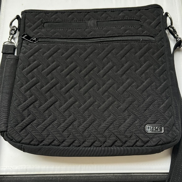 Lug Somersault Crossbody Bag Black Quilted Side Bottle Pocket 4 Outer Pockets - Picture 1 of 7